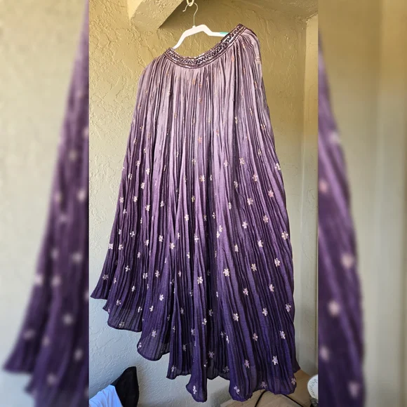 Purple lehenga NEGOTIABLE - Picture 4 of 9